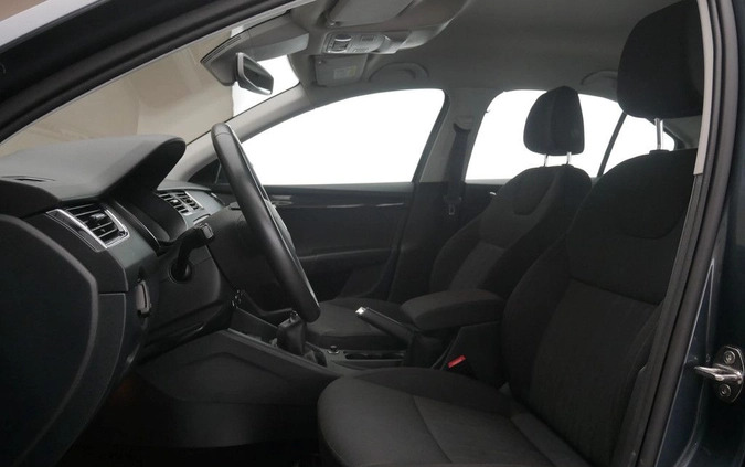 Skoda Octavia cena 71899 przebieg: 65248, rok produkcji 2019 z Warszawa małe 211